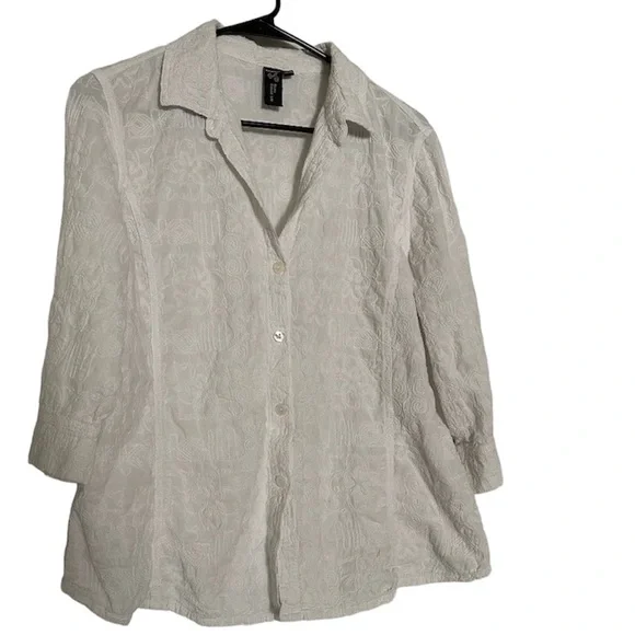 Focus Casual Life Womens White Embroidered Lace Paisley Textured Button Up Shirt - Picture 1 of 4